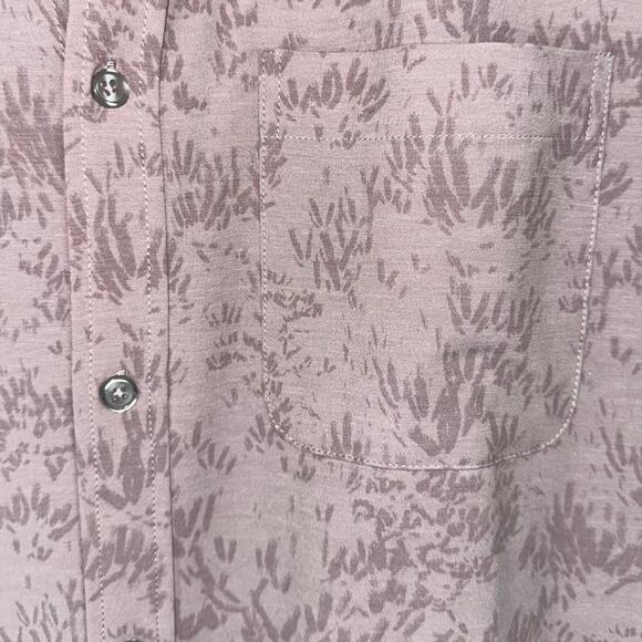 SOLD 💕Vuori Men’s Short Sleeve Bridge Umber Zion Purple Button Down Shirt - Picture 5 of 10